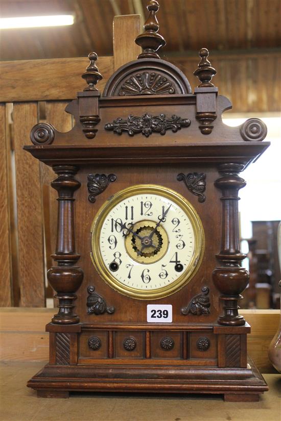 Mantel clock